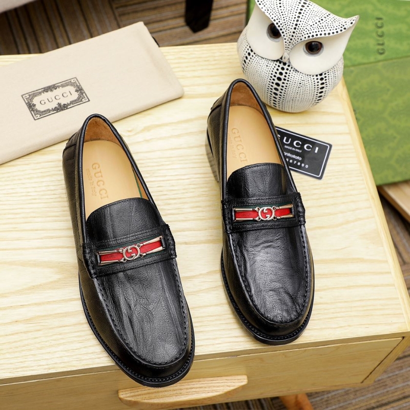 G*u*i leather shoes